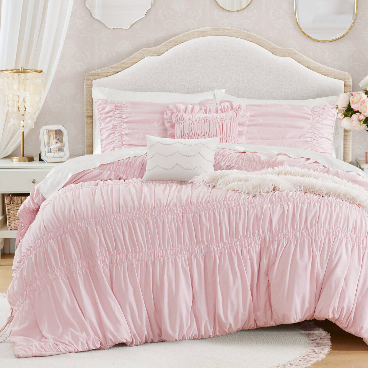 Ivy Sweet Ruched Design 4-Piece Comforter Set