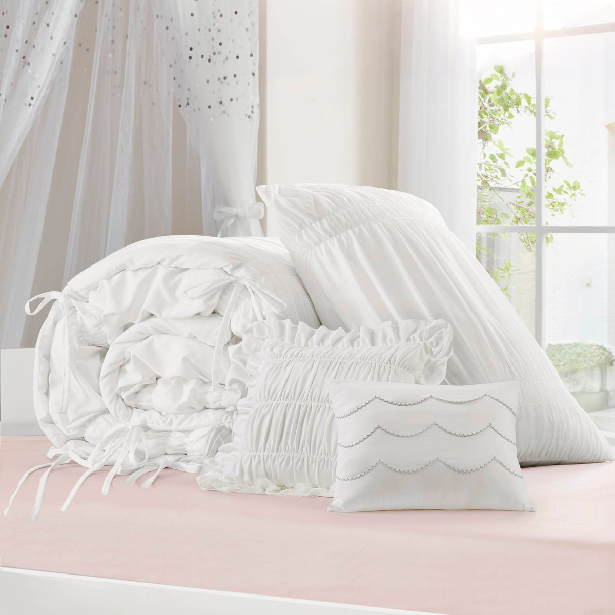 Ivy Sweet Ruched Design 4-Piece Comforter Set