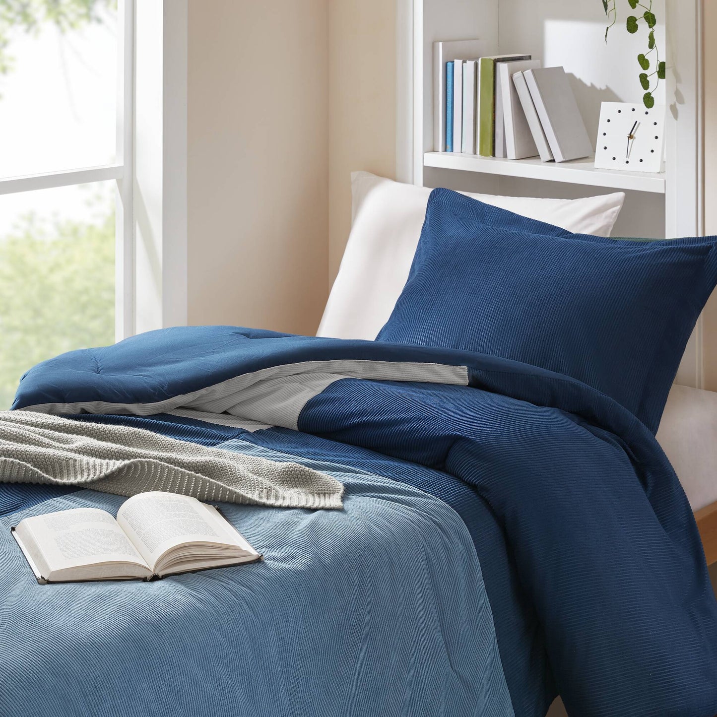Stafford 2-Piece Comforter Set