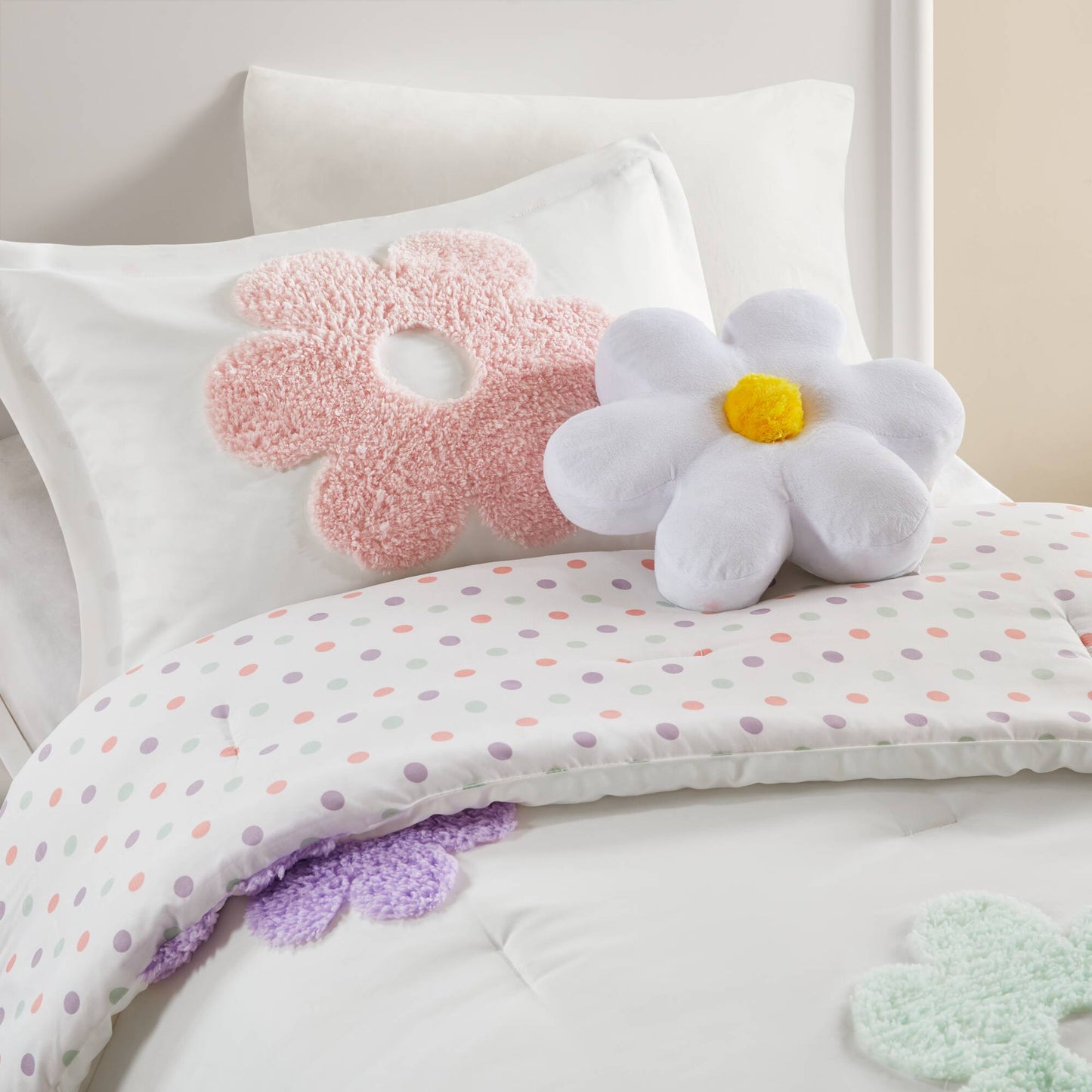 Gracie Floral Reversible Tufted Chenille Comforter Set with Flower Throw Pillow