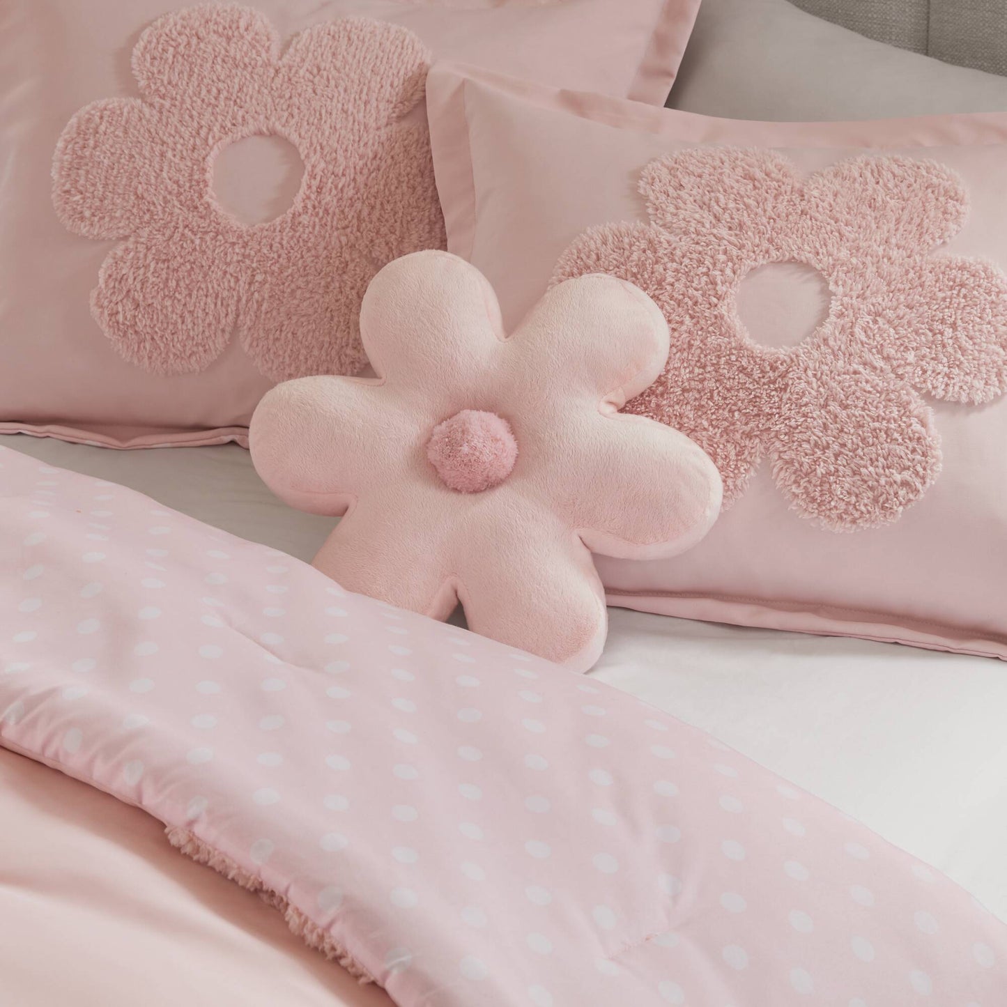 Gracie Floral Reversible Tufted Chenille Comforter Set with Flower Throw Pillow