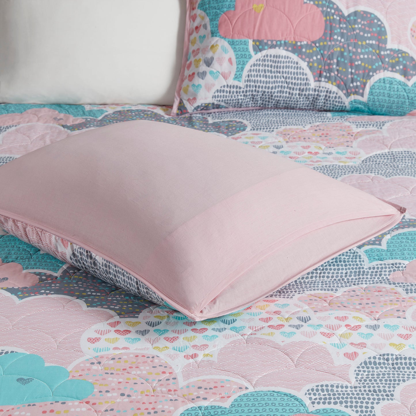 Cloud Reversible Cotton Quilt Set with Throw Pillows