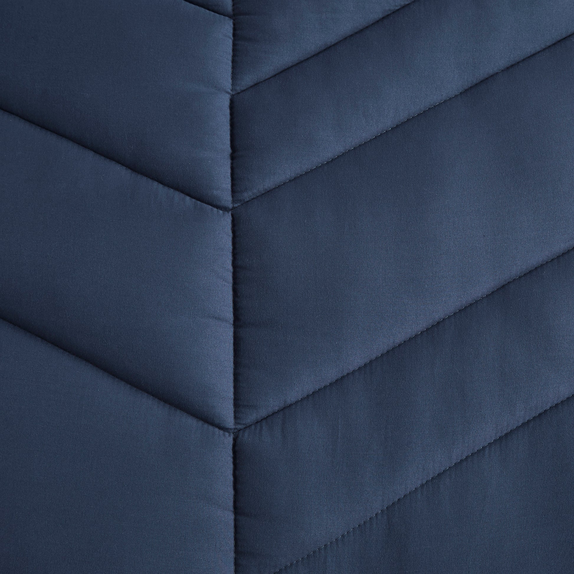 Intelligent Design Quilted Chevron Comforter Set