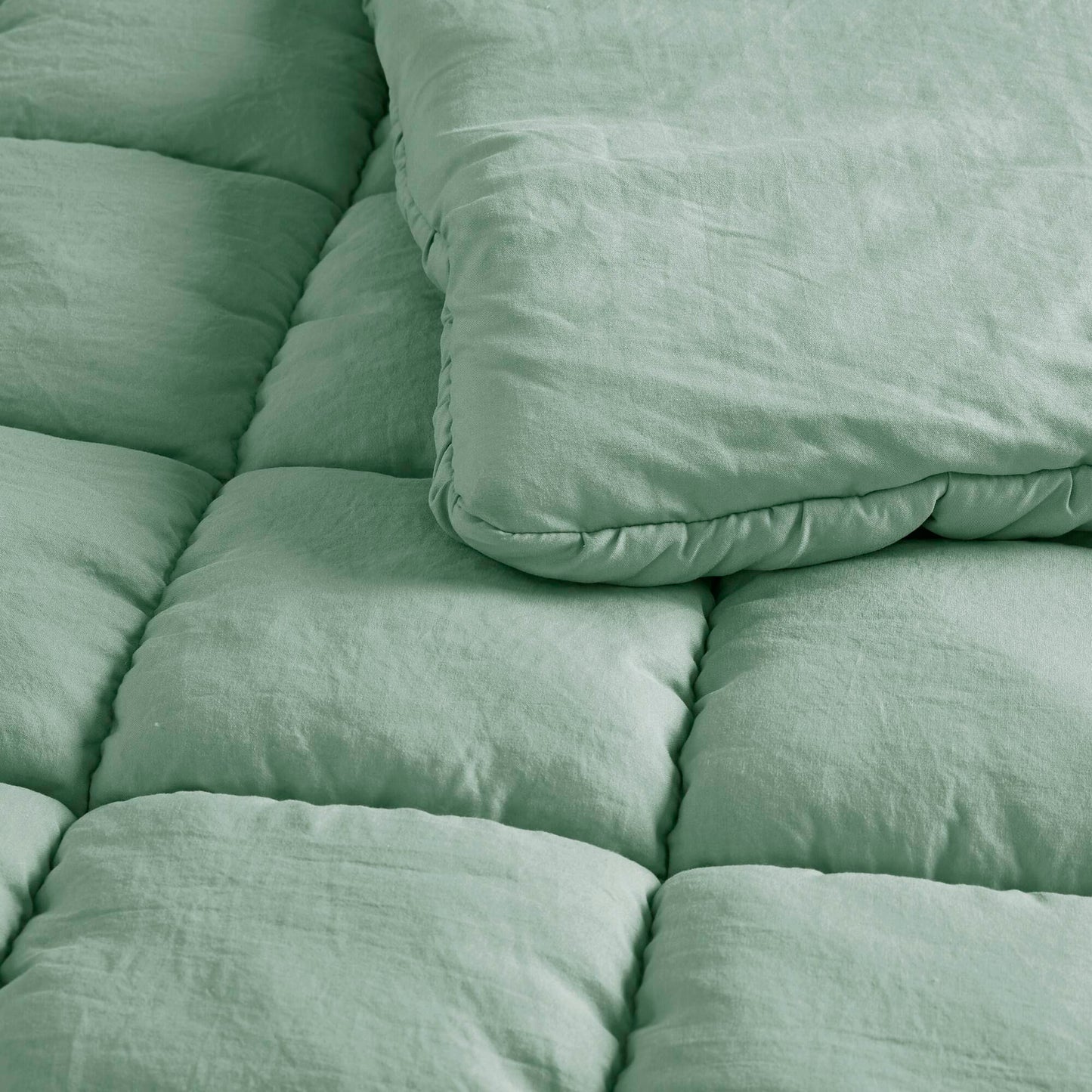 Intelligent Design Down Alternative Comforter Set