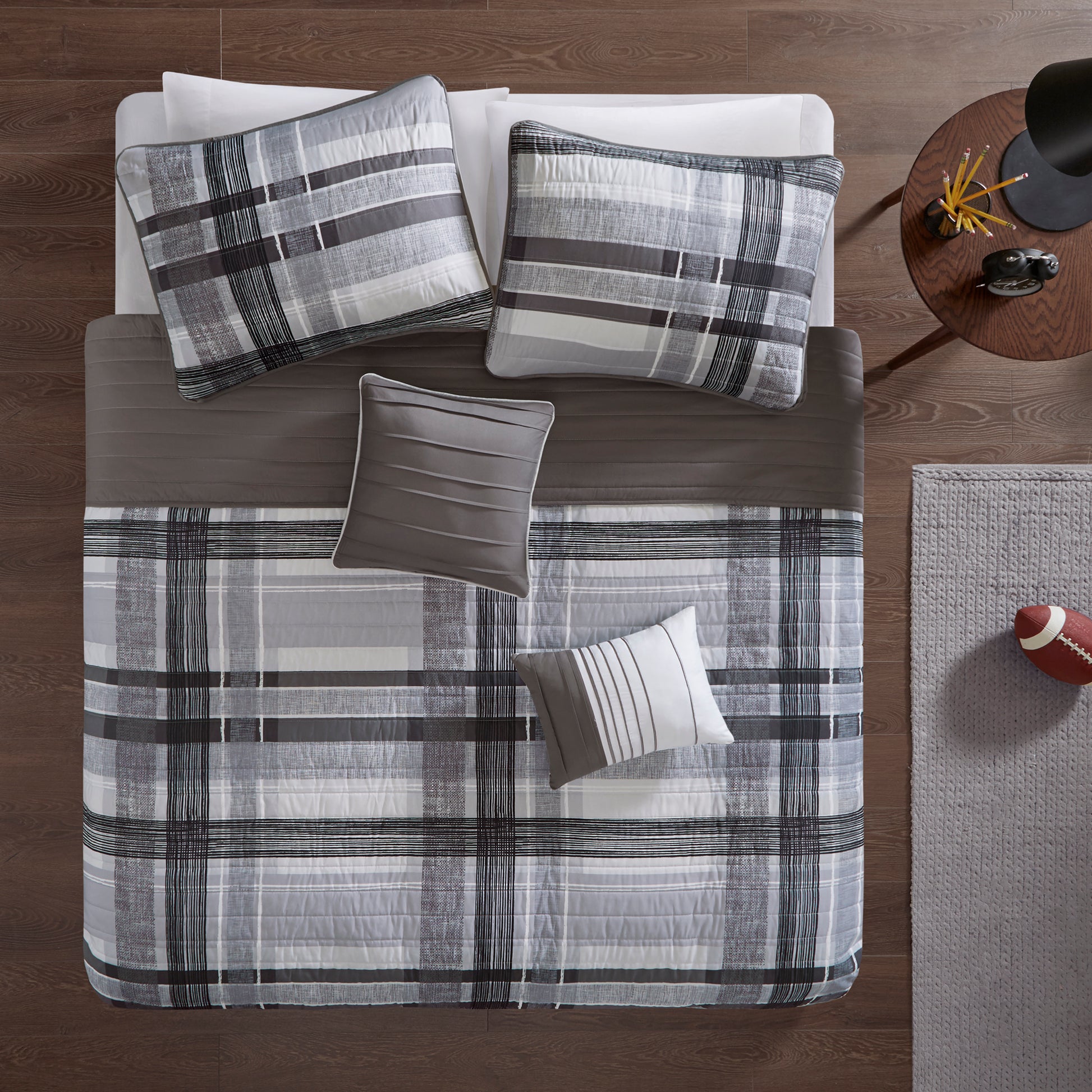 Intelligent Design Plaid Comforter Set