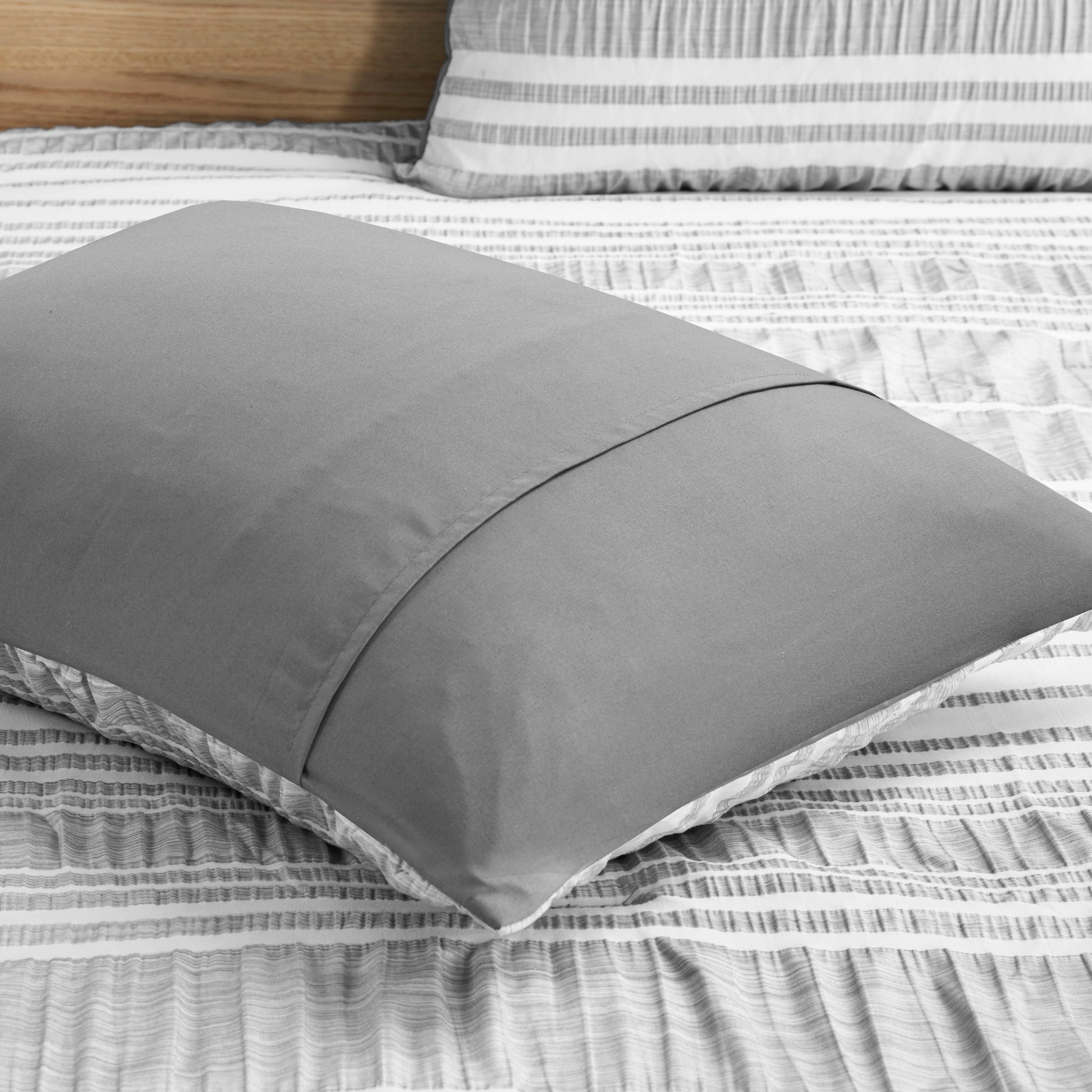 Intelligent Design Striped Comforter Set