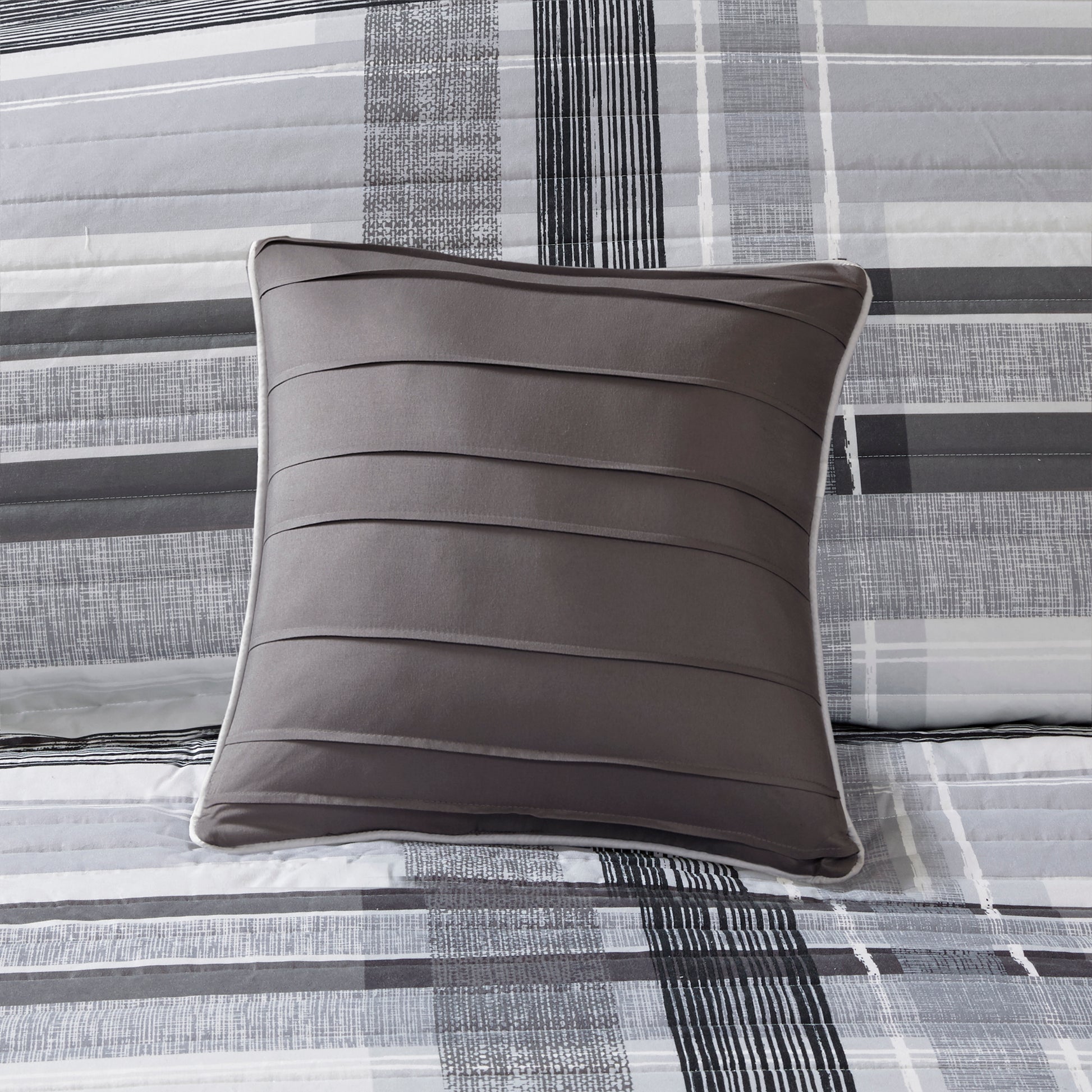 Intelligent Design Plaid Comforter Set