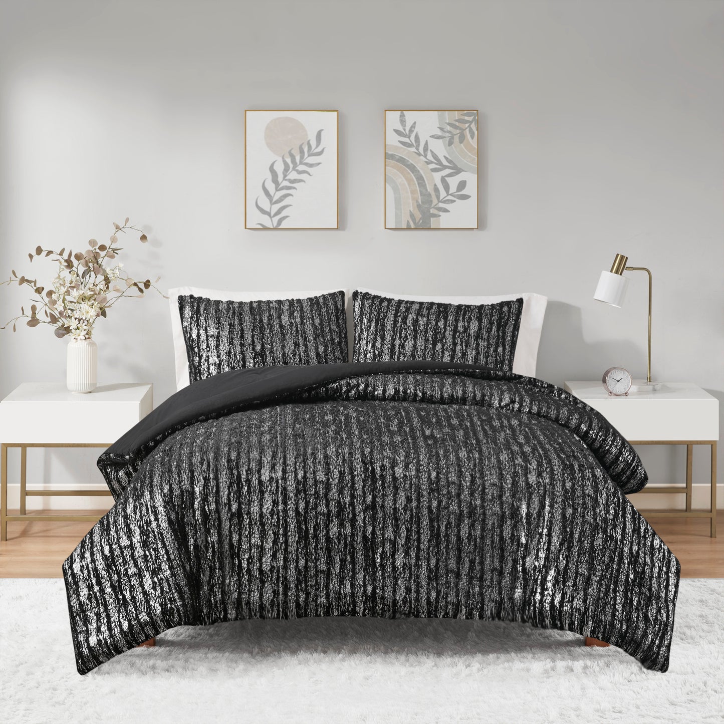 Intelligent Design Metallic Print Faux Fur Comforter Set