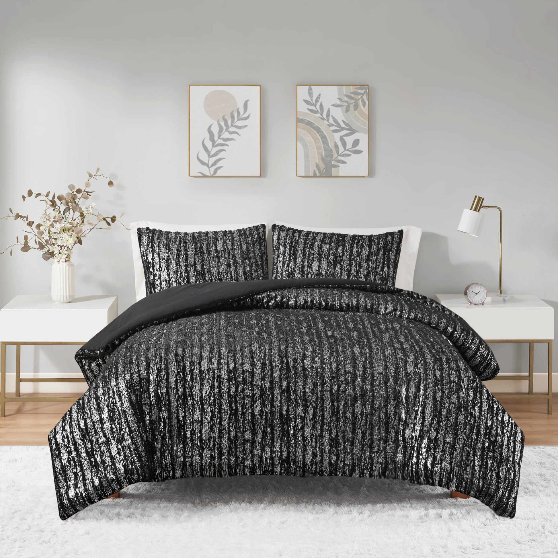 Intelligent Design Metallic Print Faux Fur Comforter Set