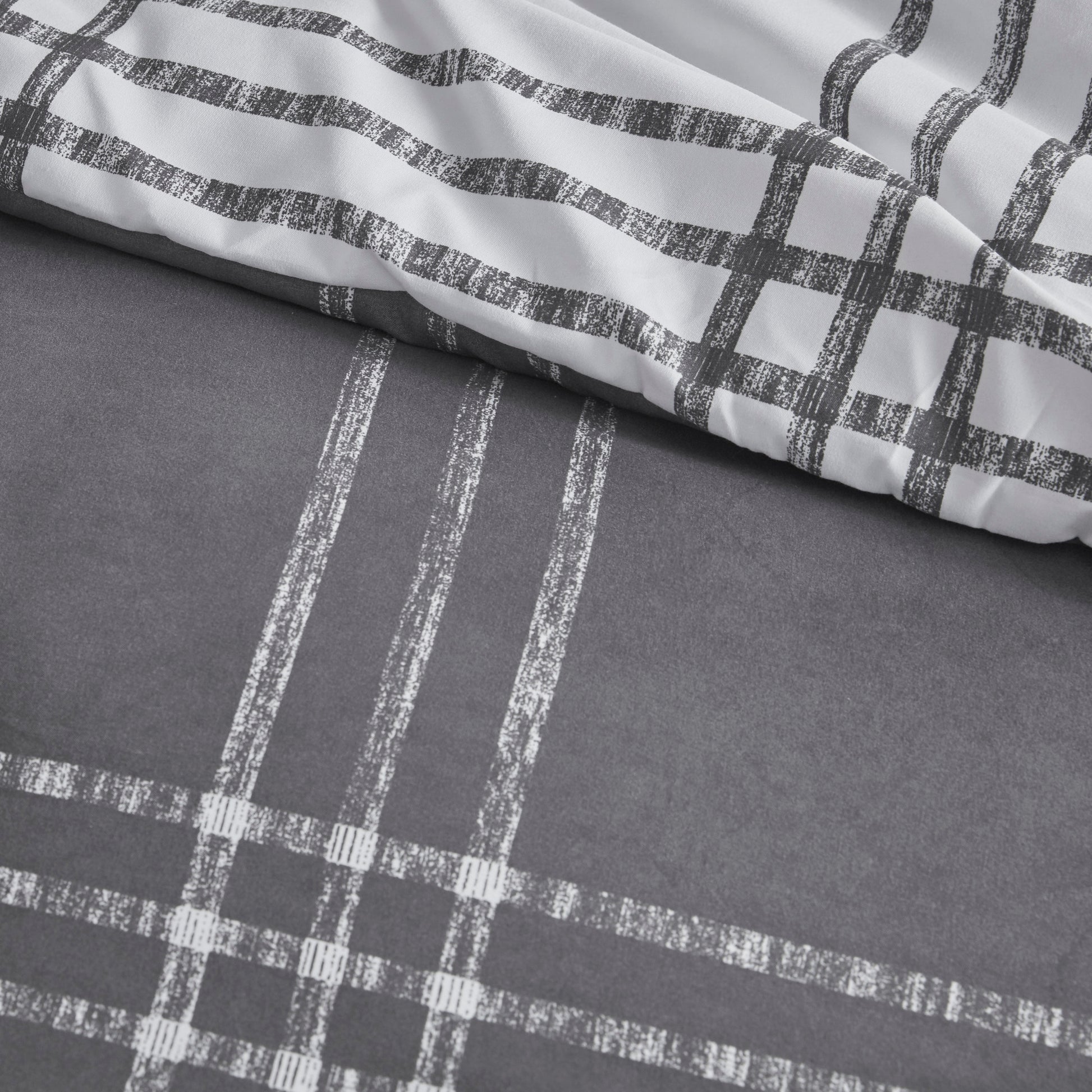 Intelligent Design Plaid Reversible Comforter Set