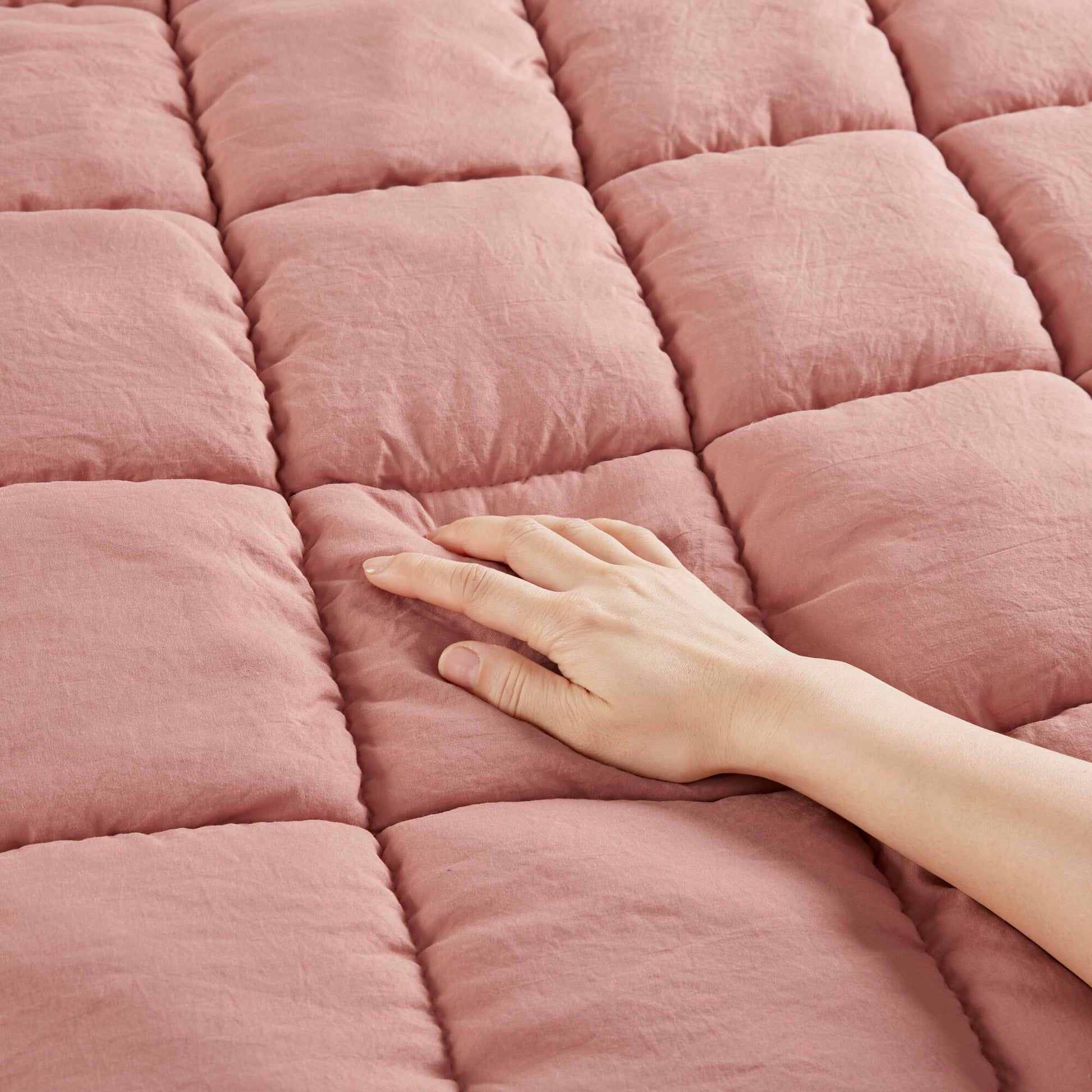 Intelligent Design Down Alternative Comforter Set