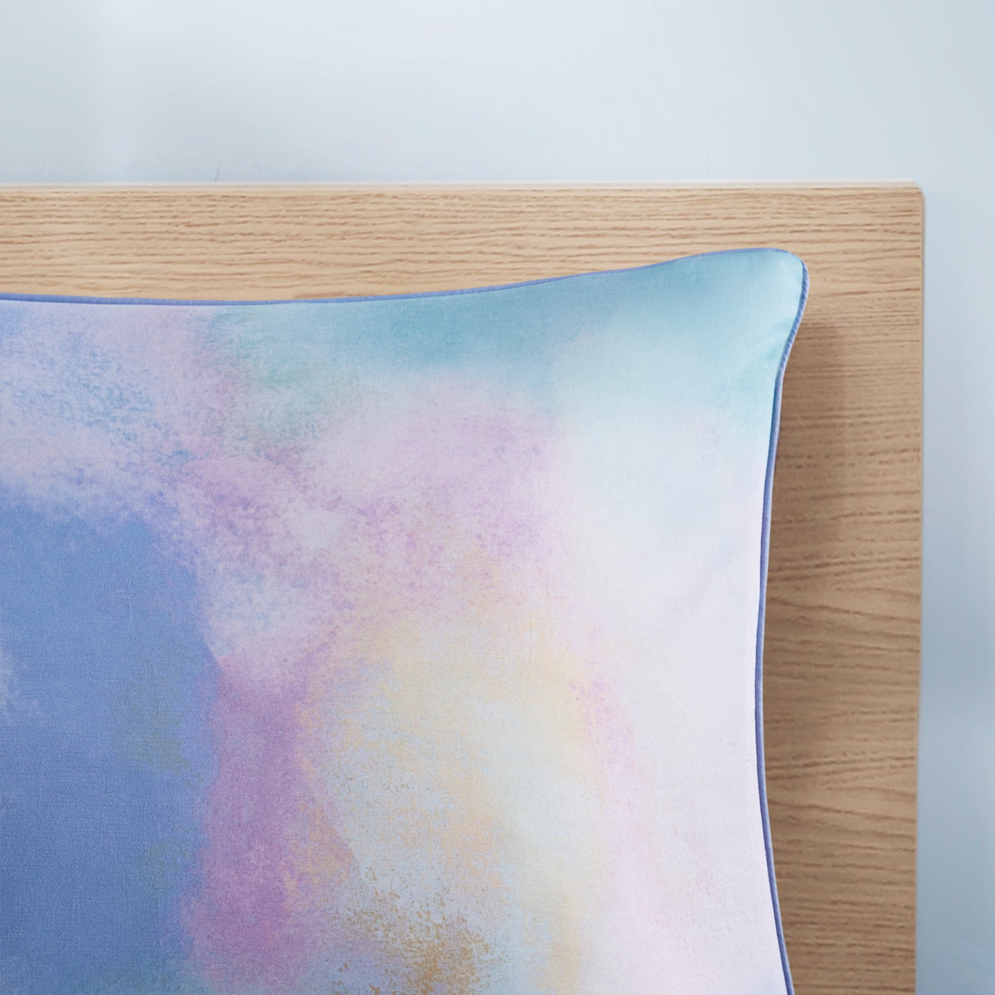 Intelligent Design Watercolor Tie Dye Printed Duvet Cover Set with Throw Pillow