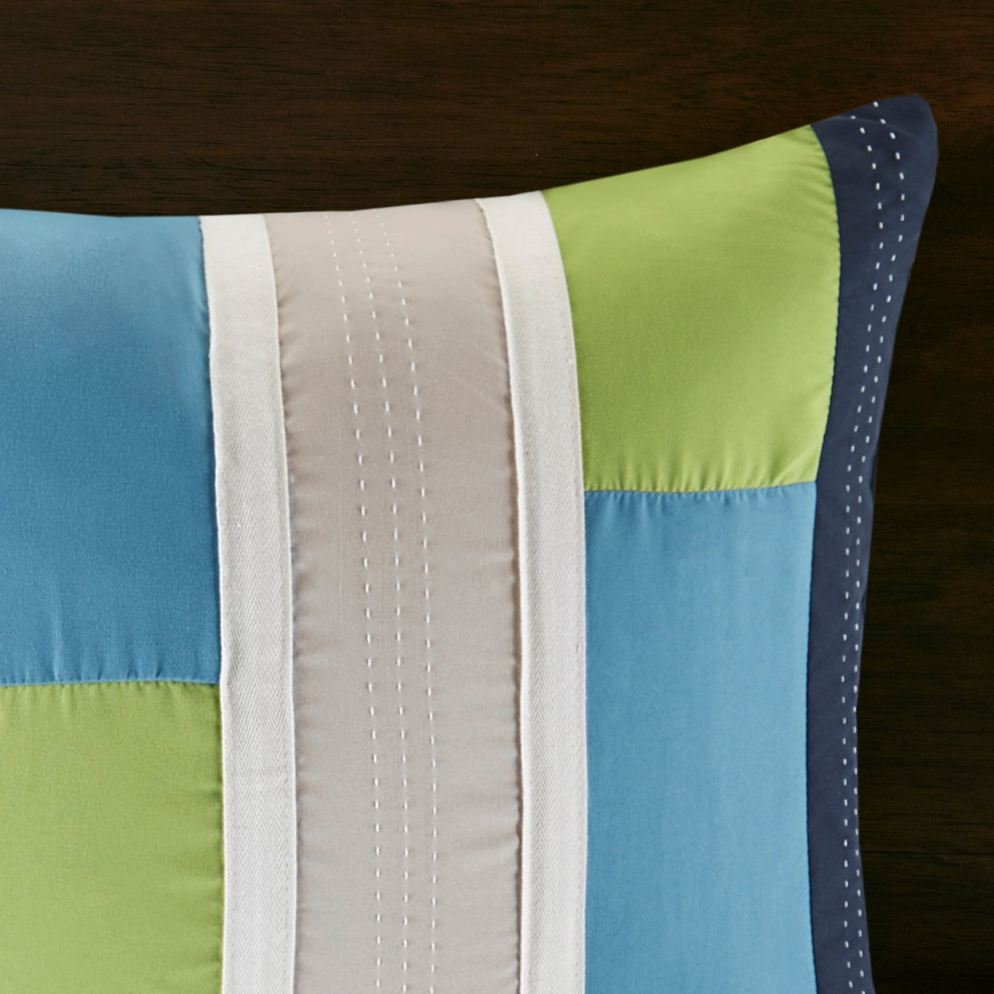 Pipeline Comforter Set