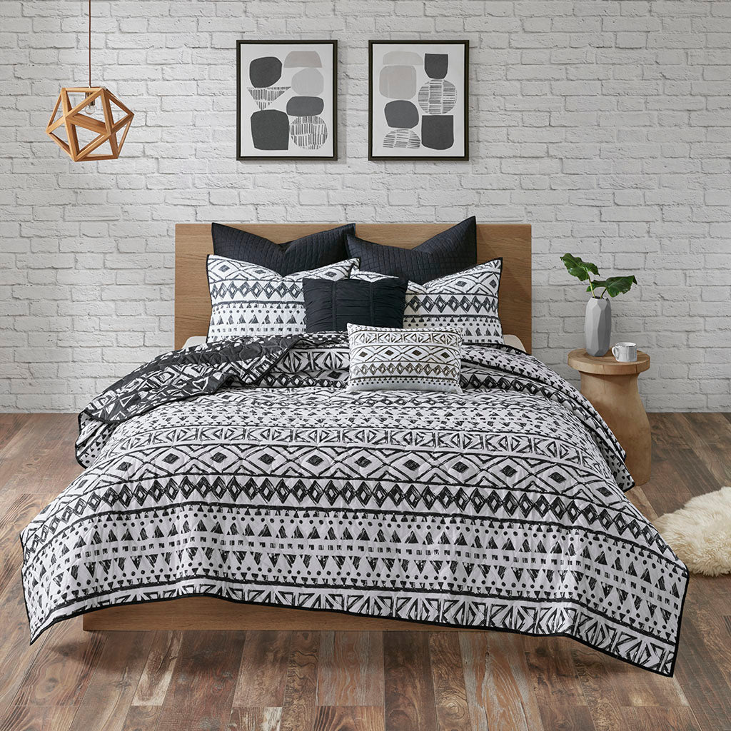 Larisa 7 Piece Reversible Cotton Quilt Set with Euro Shams and Throw Pillows