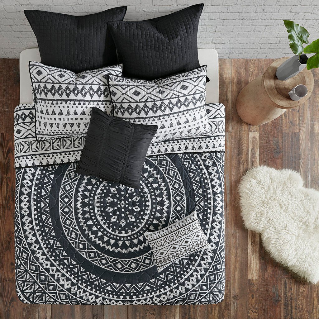 Larisa 7 Piece Reversible Cotton Quilt Set with Euro Shams and Throw Pillows