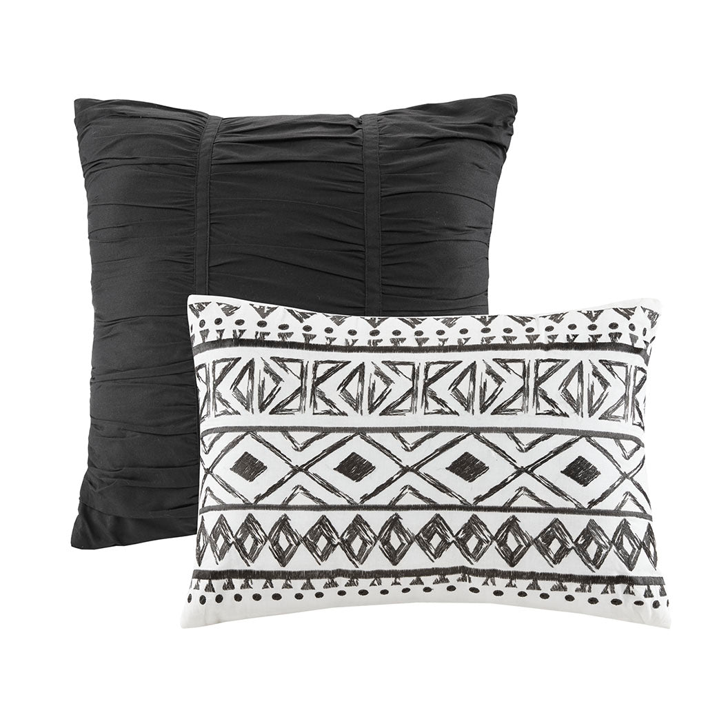 Larisa 7 Piece Reversible Cotton Quilt Set with Euro Shams and Throw Pillows